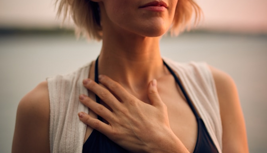 Try These 5 Simple Ways to Quiet Your Mind When You Can’t Skip Overthinking